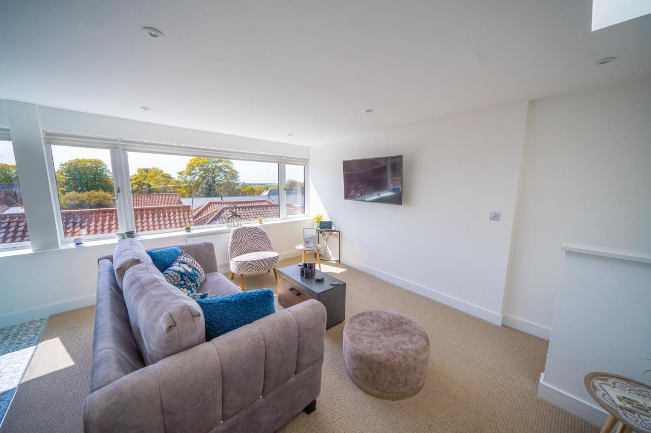 'the View' Penthouse Number Four Lees Terrace